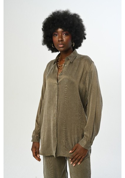 Kadın Düz Renk Oversize Kesim Gömlek