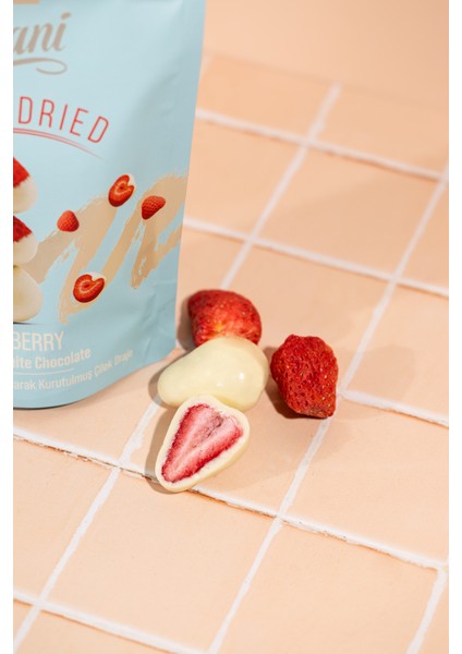 Beyaz Çikolata Kaplı Dondurularak Kurutulmuş Çilek Draje indirimleri