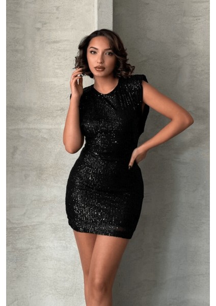 Sırt Dekolteli Pul Işlemeli Kırmızı Mini Elbise fırsatları