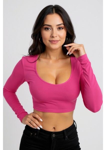 Kadın Fuşya Uzun Kol Kare Yaka Crop Top Bluz – Şık, Rahat ve Kolay Kombinlenebilir