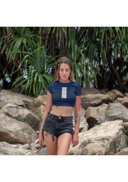 Avatar The Last Airbender Bending Scrolls Crop Tişört - Lacivert fiyatları