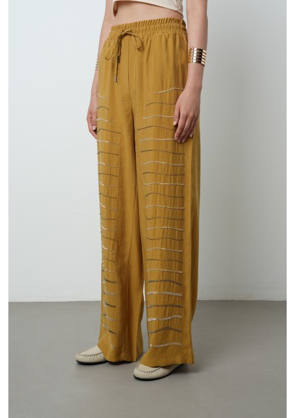 Kadın Yatay Şerit Taş Işlemeli Düz Renk Beli Lastikli Bol Paça Pantolon modelleri