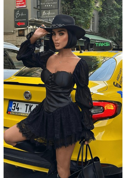 Önü Fırfırlı Altı Volanlı Elbise fiyatları