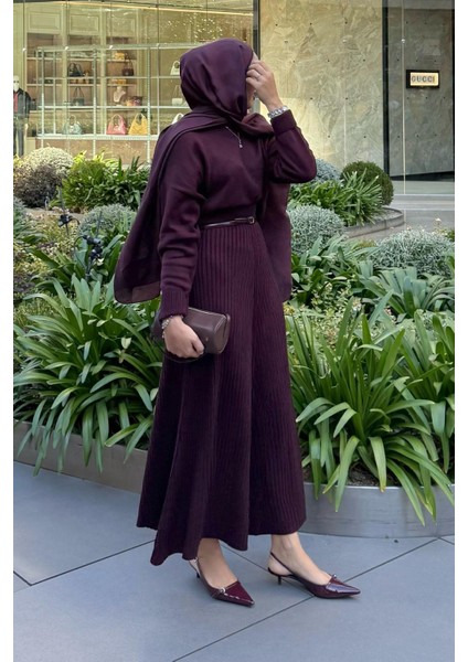 Rabia Dağdeviren'in Tercihi Fitilli Triko Etekli Takım Mürdüm fiyatları