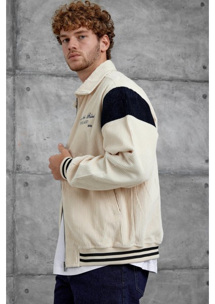 Ekru Beyaz Nmrc Nakış Detaylı Kadife Oversize Ceket