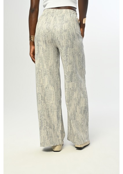 Kadın Bol Paça Beli Lastikli Beyaz-Laci Pantolon modelleri