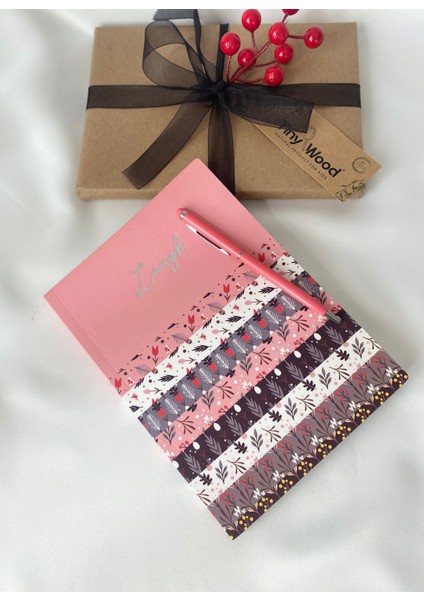 Özel Tasarım Çizgili Defter – 96 Yaprak, Yaldızlı Kenar & Kalem Hediyeli Defter modelleri