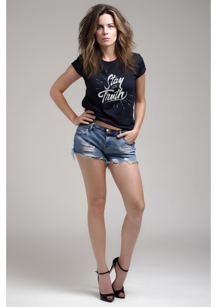 Stay On The Truth Baskılı Bisiklet Yaka Tişört