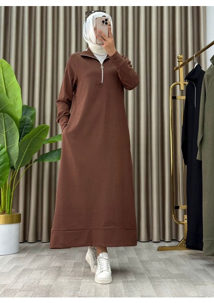 Fermuar Detaylı Cepli Spor Uzun Örme Tesettür Elbise
