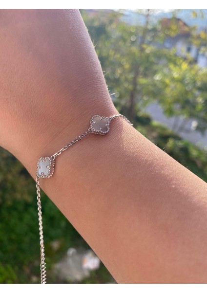 925 Ayar Beyaz Renk 3 Yaprak Şans Yoncası Kadın Bileklik-Uzunluk:17.5+(4cm )