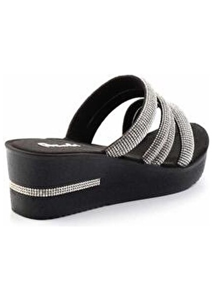 Kadın Taşlı Lame Terlik Kısa Topuklu Tekstil Malzeme ile Şık Tasarım