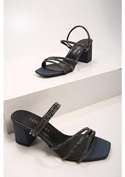 Kadın Poas Lacivert Saten Taşlı Terlik Orta Topuklu Suni Deri Tasarım