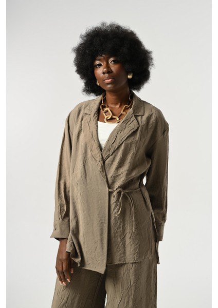 Kadın Belden Bağlamalı Kırışık Kumaş Düz Renk Gömlek