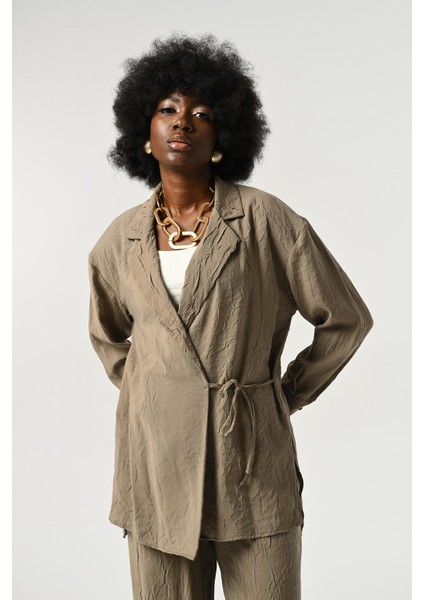 Kadın Belden Bağlamalı Kırışık Kumaş Düz Renk Gömlek fiyatları