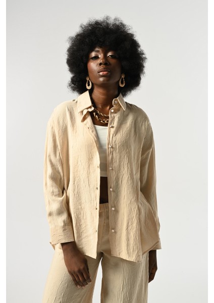 Kadın Düğme Detaylı Kırışık Kumaş Düz Renk Gömlek