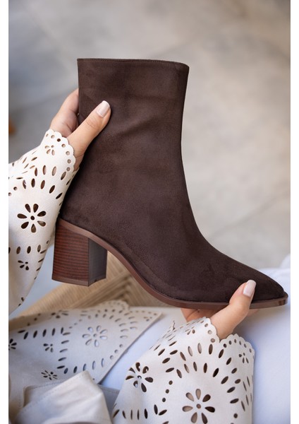 Chen Acı Kahve Süet Küt Burun Topuklu Bot fiyatları