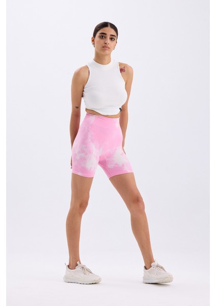 Spor Şort Batik Desenli Dikişsiz Esnek ve Toparlayıcı Push Up Kısa Şort fırsatları