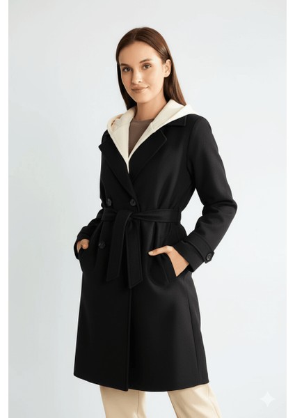 Kadın Kapşonlu Kemerli Düğmeli Kaban