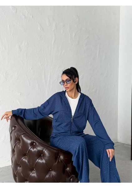 Taş Işlemeli Kapüşonlu Fermuarlı Boru Paça Kadın Eşofman Takımı