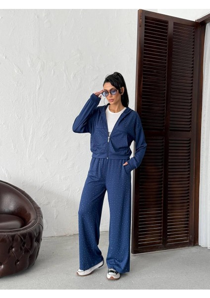 Taş Işlemeli Kapüşonlu Fermuarlı Boru Paça Kadın Eşofman Takımı fiyatları