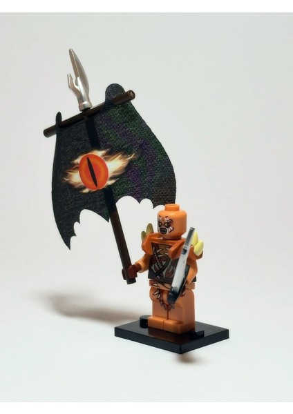 Uruk-Hai Berserker – Mordor Sancağı Figür fiyatları
