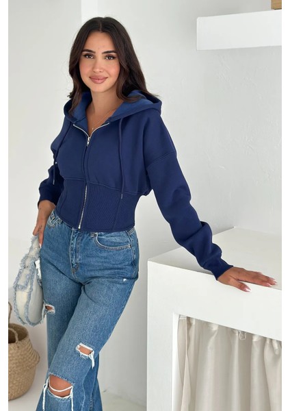 Kadın Siyah Fermuarlı Hoodie Sweat – Minimal Sokak Ruhuyla indirimleri