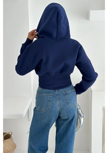 Kadın Siyah Fermuarlı Hoodie Sweat – Minimal Sokak Ruhuyla