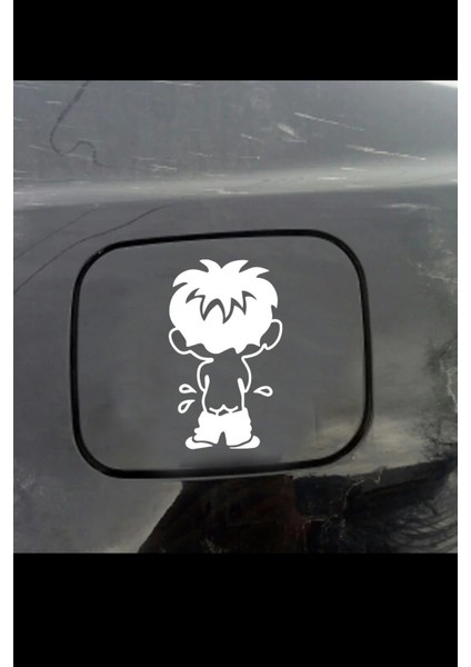 Çiş Yapan Çocuk Depo Kapağı Araba, Motorsiklet, Kask, Laptop, Cam Sticker 12X7 cm fiyatları