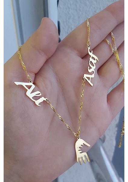 925 Ayar Gümüş 24 Ayar Altın Kaplama 2 Isimli El Figürlü Kolye