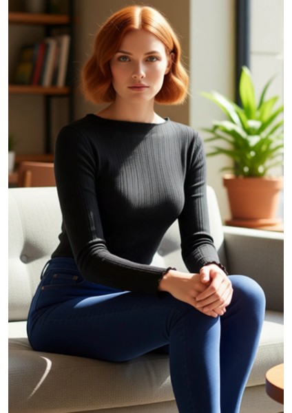 Genç Kadın Vücuda Oturan Uzun Kollu Bisiklet Yaka Örme Kaliteli Şık Rahat Modern Zarif fiyatları