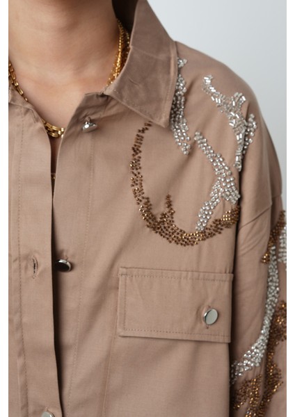 Kadın Çift Cepli Önü Boncuk Işlemeli Düz Renk Gömlek modelleri