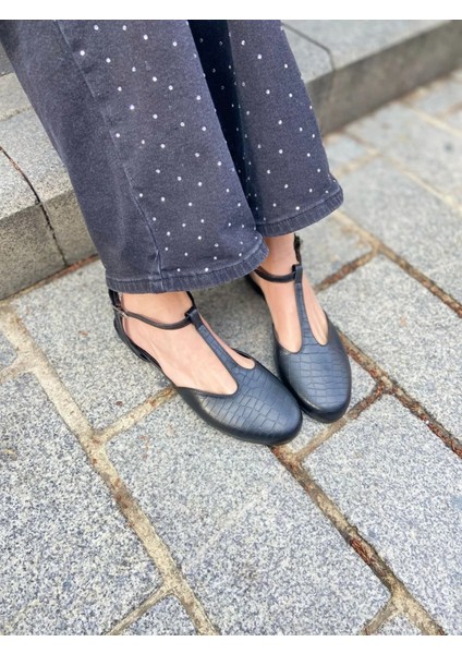 Roselie Kadın Ayakkabı Yuvarlak Burun Arkası Açık Model Büyük Numara fiyatları