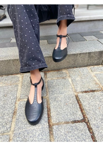 Roselie Kadın Ayakkabı Yuvarlak Burun Arkası Açık Model Büyük Numara