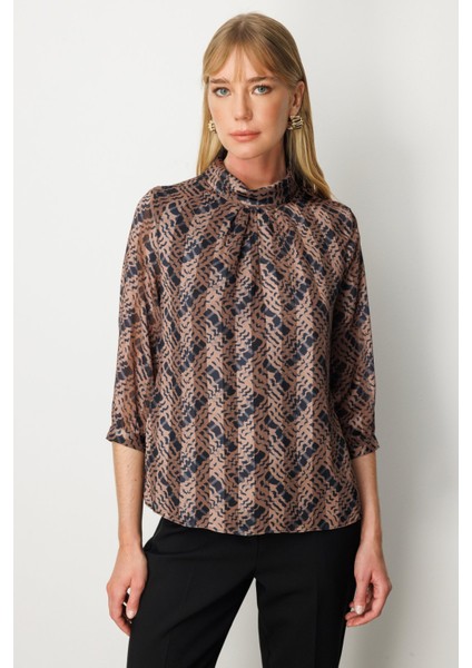 Kadın Göğsü Pencere Detaylı Desenli Bluz 3053 Kahverengi