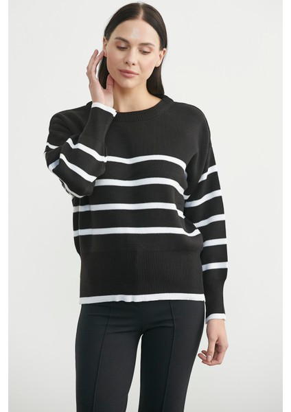 Oversize Çizgi Detaylı Triko Kazak - Siyah