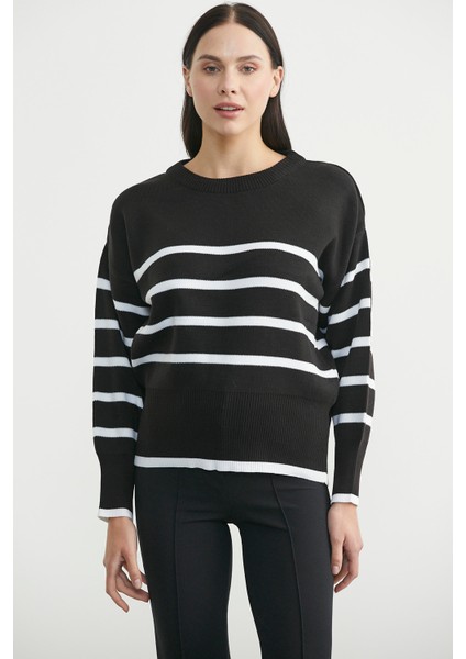 Oversize Çizgi Detaylı Triko Kazak - Siyah fiyatları