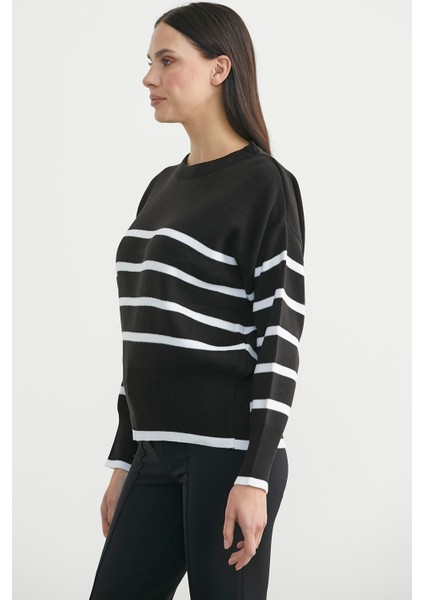 Oversize Çizgi Detaylı Triko Kazak - Siyah modelleri