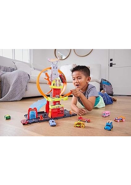 Wheels Çember Pistli Iftaiye Istasyonu 1 Oyuncak Araba ve Süper Çemberli Itfaiye Istasyonu Içeren Hot Wheels™ Şehri Çember Pistli Iftaiye Istasyonu HKX41 fiyatları