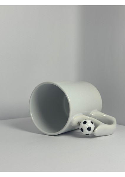Futboltopu Kulplu Özel Tasarımlı Porselen Bardak | Yelkovanstudio modelleri