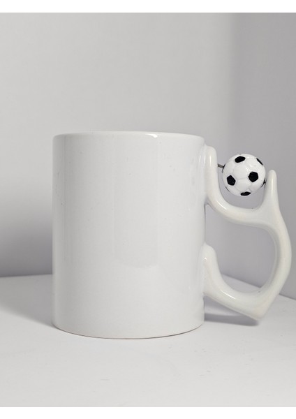 Futboltopu Kulplu Özel Tasarımlı Porselen Bardak | Yelkovanstudio fırsatları