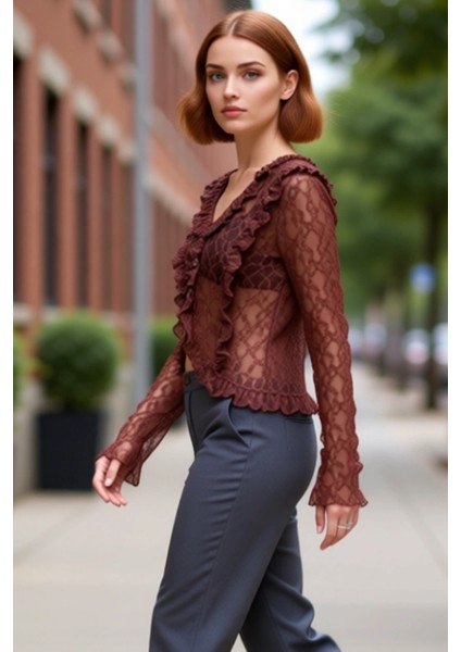 Kadın Crop Bluz V Yaka Fırfır Detaylı Flare Kol Esnek Örme Kumaş Kaliteli Şık Rahat Modern fırsatları