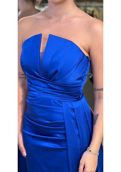 Saks Straplez Yaka Sırt Dekolteli Düz Kesim Saten Uzun Abiye Elbise 11131-03 fırsatları