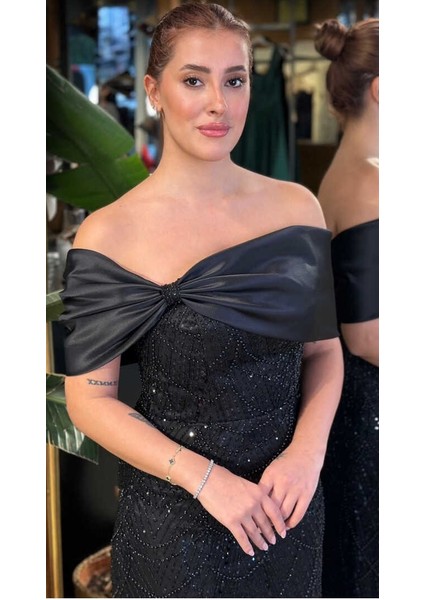 Siyah Madonna Yaka Yırtmaçlı Düz Kesim Pullu Boncuklu Uzun Abiye Elbise 11029-07 modelleri