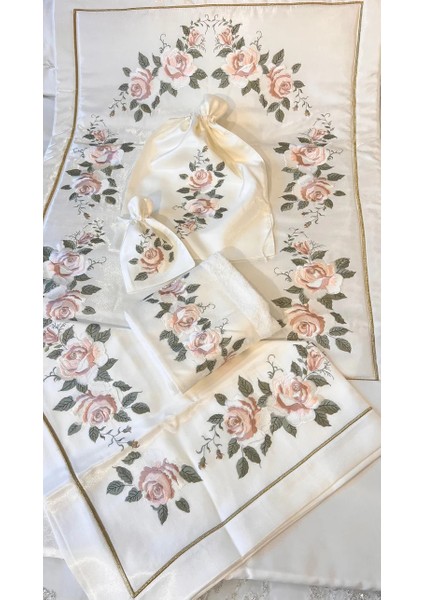 Nakışlı Pembe Çiçekli Seccade Bohça Seti