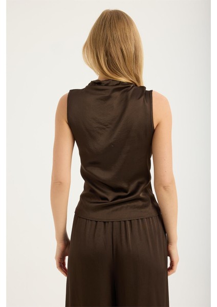 Kolsuz Sol Yanı Drapeli Bluz indirimleri