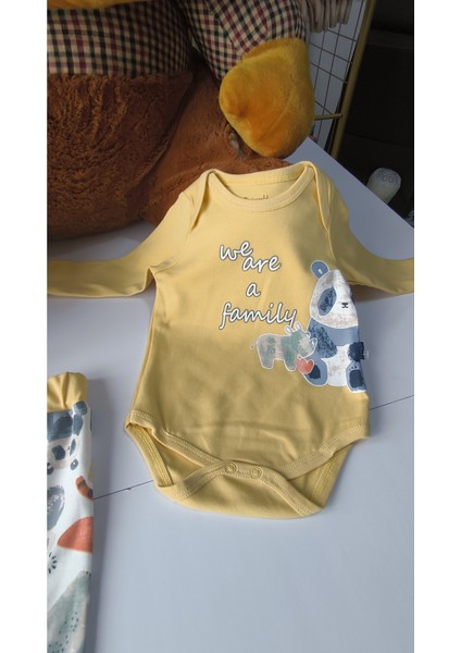 Erkek-Kız Bebek Omuz Genişletmeli Çıtçıtlı Body Pijama Bere Takımı, %100 Pamuk , Modern Tasarım