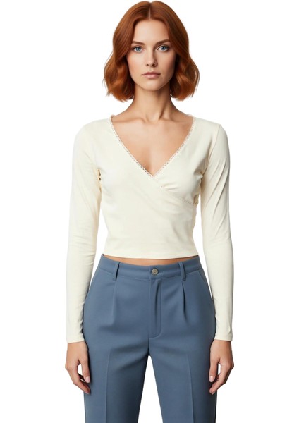 Kadın V Yaka Fitted Crop Uzun Kol Dantel Detaylı Anvelop Kışlık Pamuklu Elastan Bluz Kaliteli modelleri