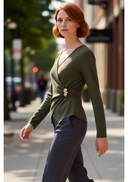 Kadın Kruvaze Toka Detaylı Dar Kalıp Dokuma Bluz Kaliteli Şık Rahat Modern Zarif Günlük