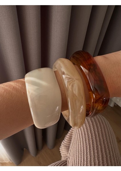 Krem Rengi Ince Kemik Bileklik