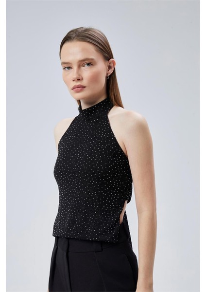 Düğmeli Dik Yaka Top modelleri